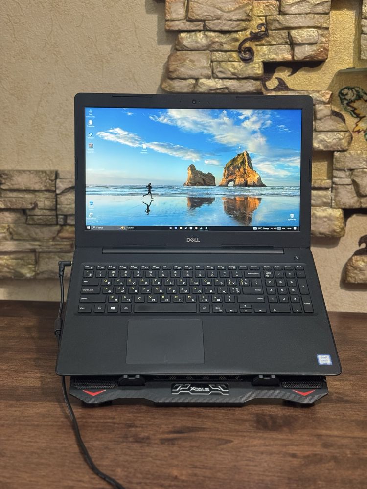 Ноутбук Dell IPS Latitude 3590 i7 8th SSD