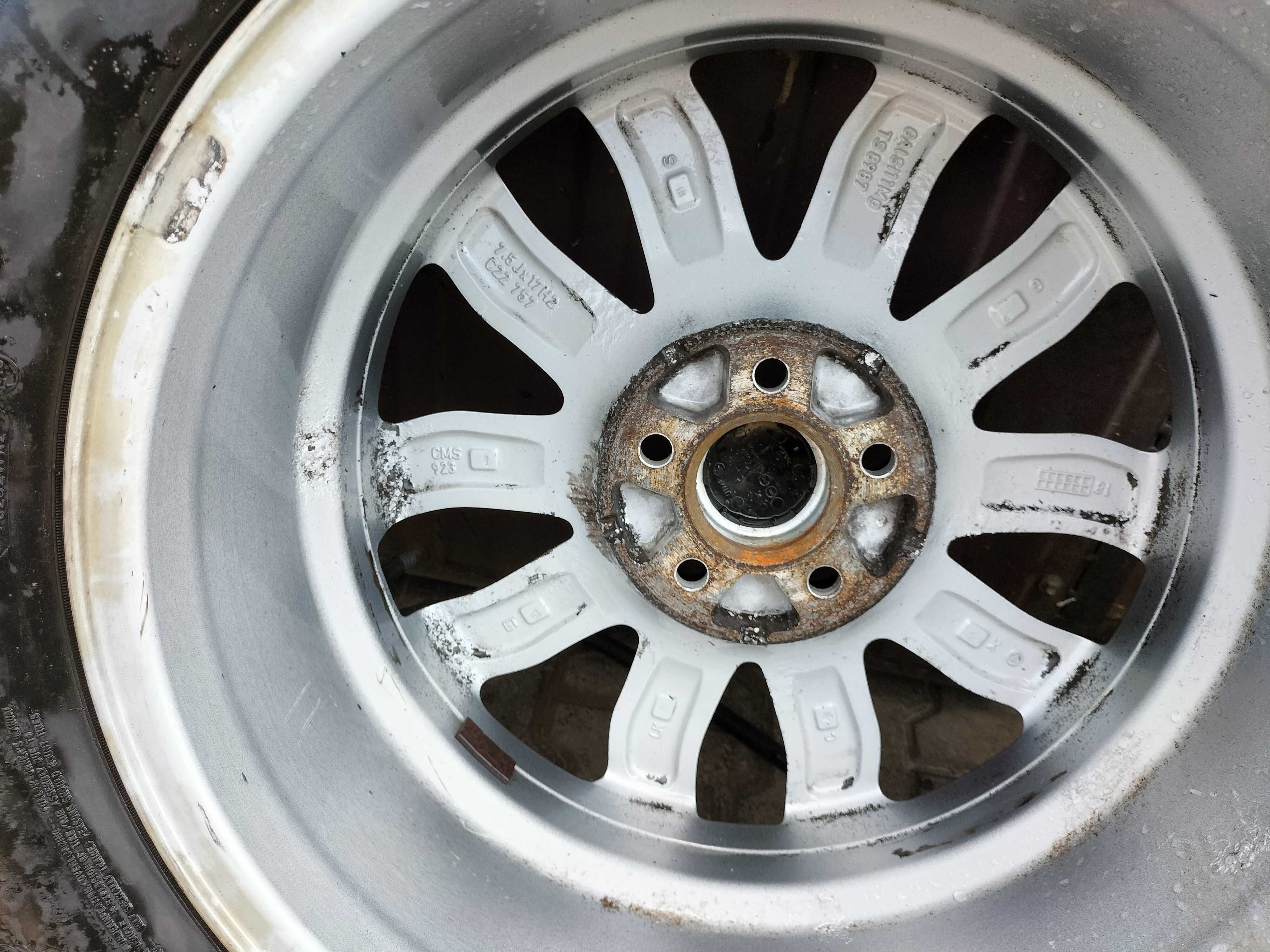 Sprzedam  Alu felgi 17x5x108 ET52    Zima