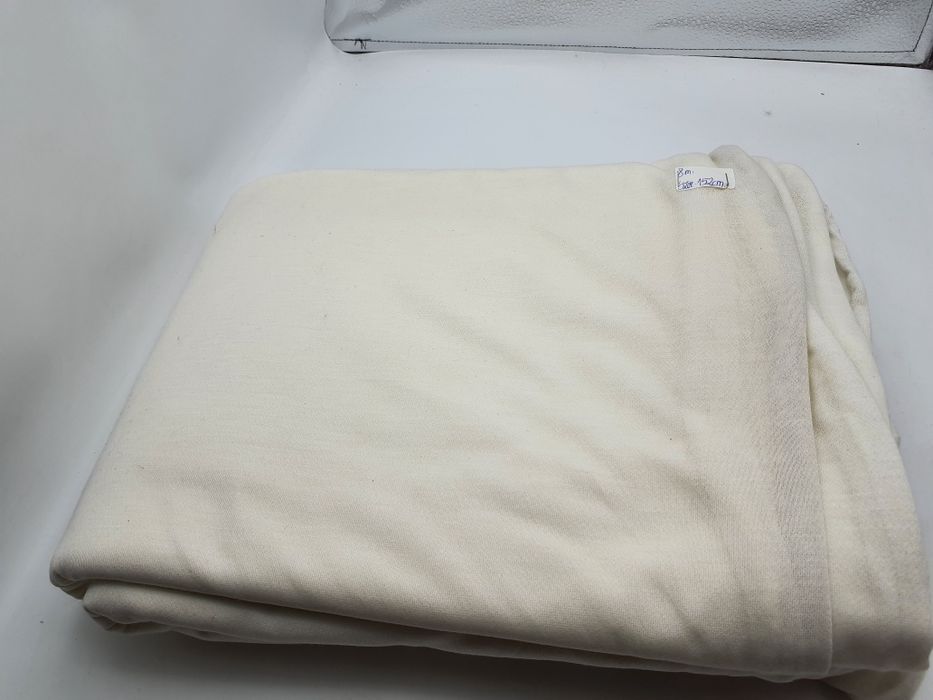 Tkanina ecru kupon 8 m.x 152 cm.II gat.