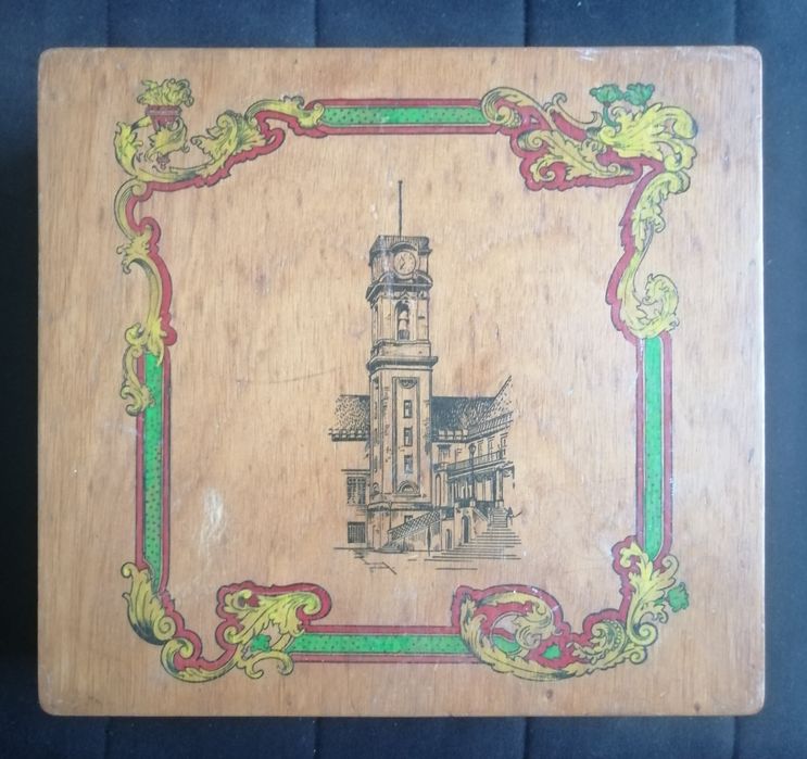 Caixa estojo madeira para garrafas licor Beirão decoração Torre Cabra