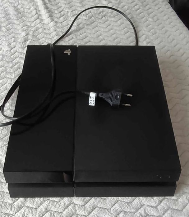 Ps4 500 gb semi nova