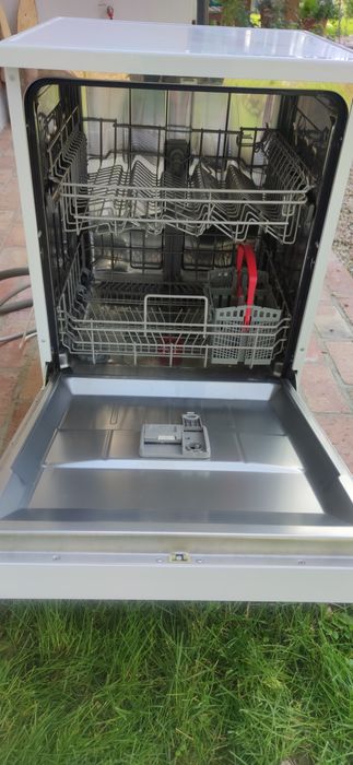 Wolnostojąca zmywarka