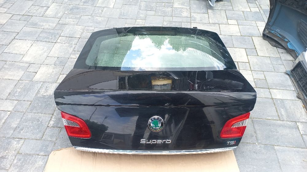 Skoda superb 2 klapa bagażnika czarna 9910 liftbeck