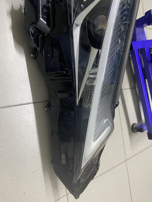 Optica direita lexus