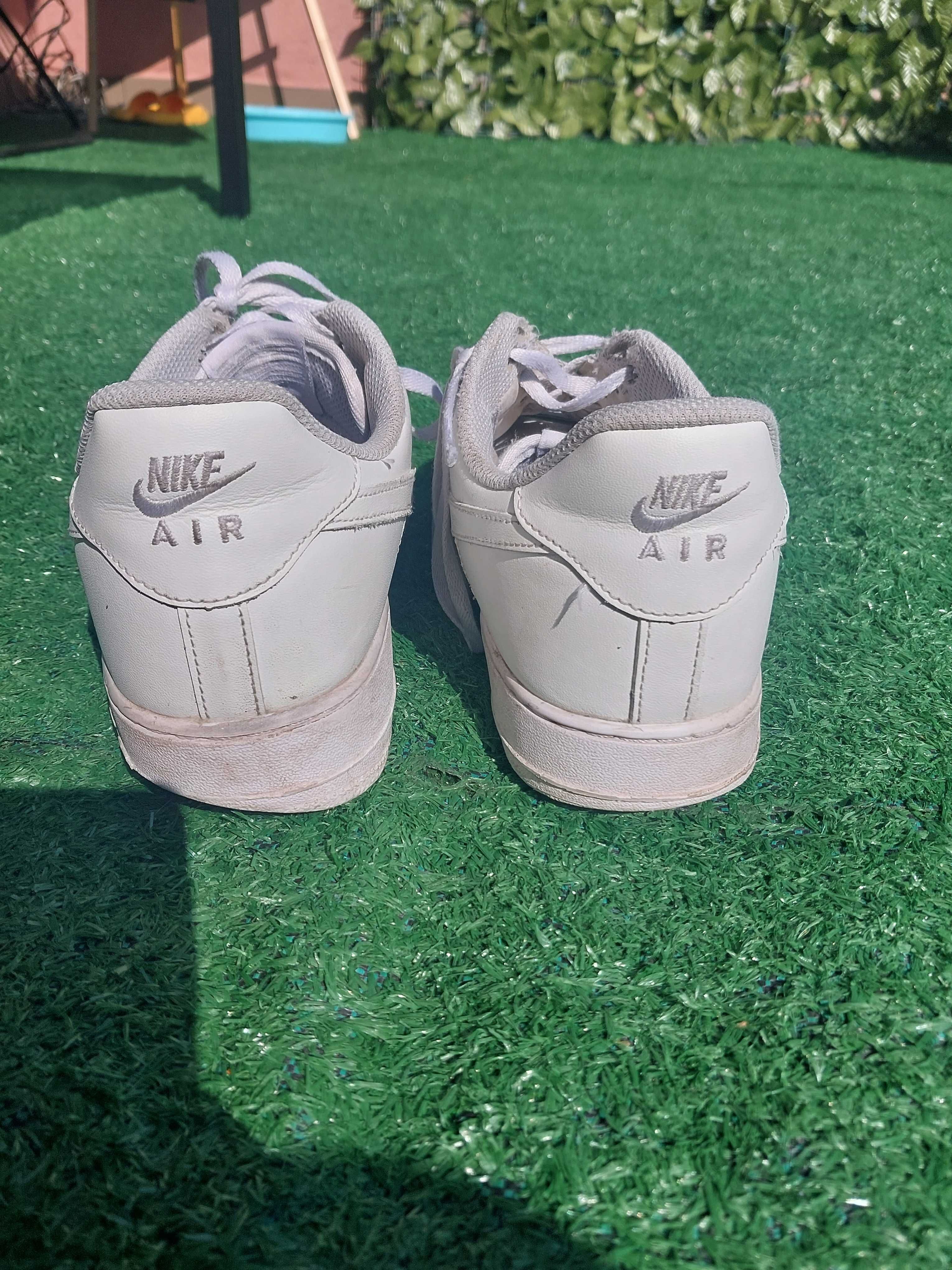 Białe sneakersy air force 44,5