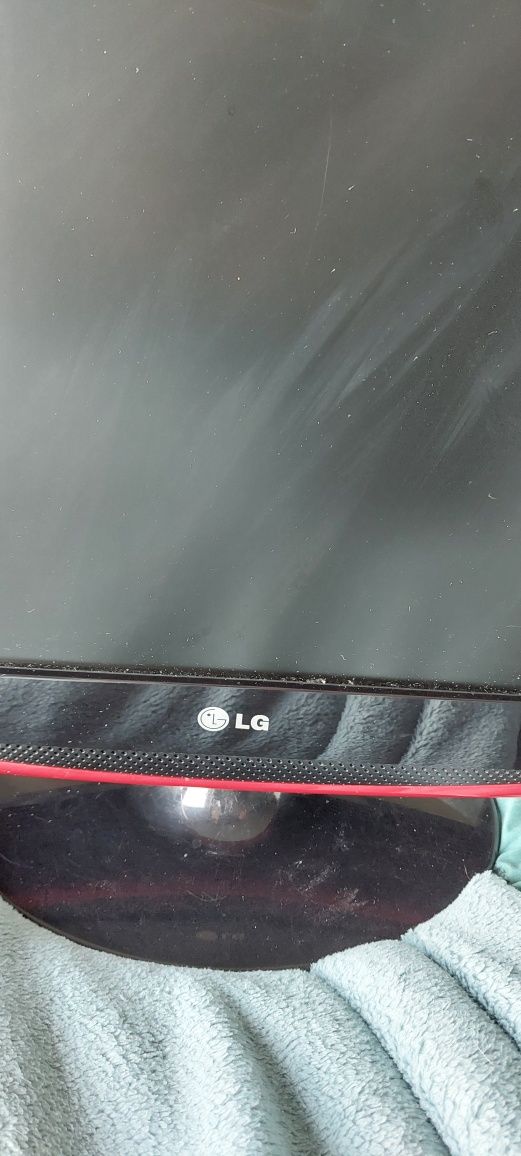 Monitor fullHD LG