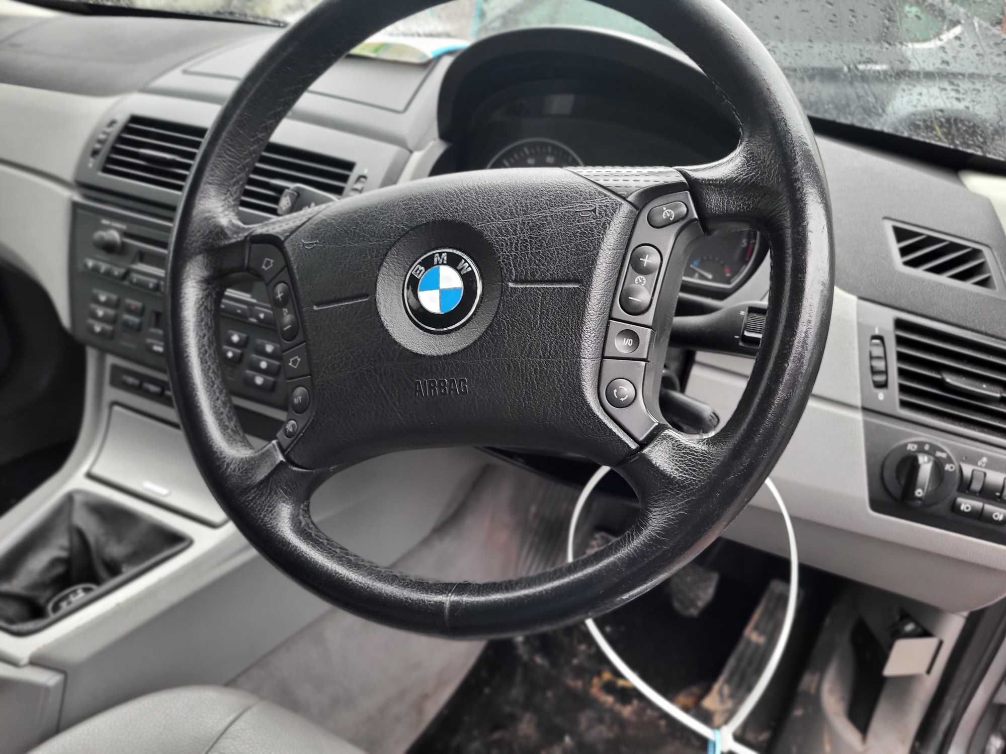 zderzak tylny tył BMW zX3 E83 silbergrau Metallic z czujnikami