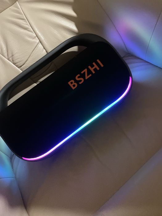 Блютуз колонка.