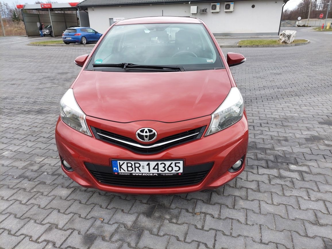 Toyota Yaris rok 2012