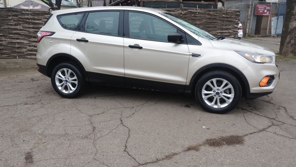 Продам Ford Escape 2.5