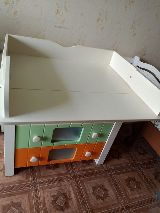 Продам комод, піленальний столик