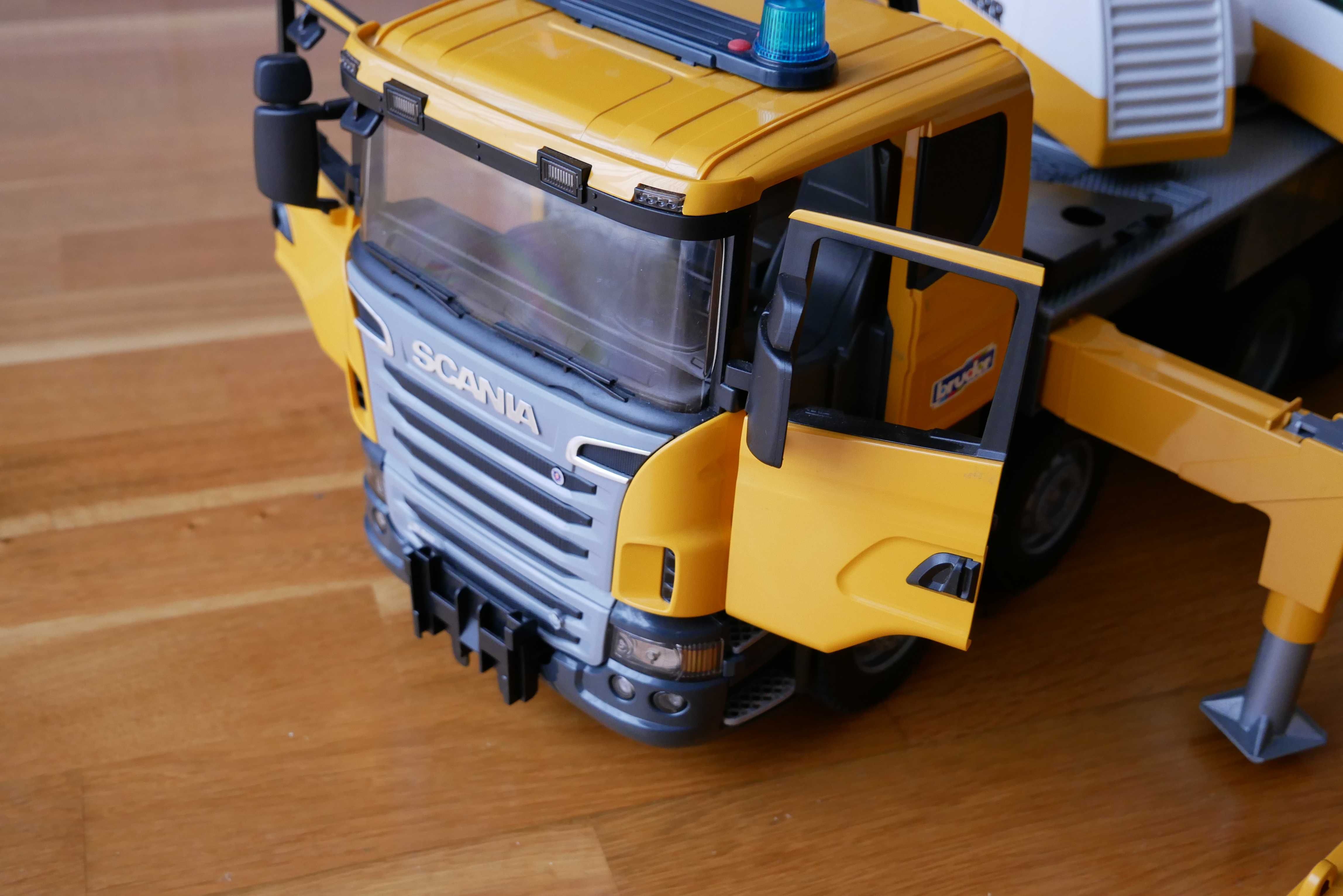 Bruder 03571 Scania Super z żurawiem Liebherr, z modułem dźwiękowym