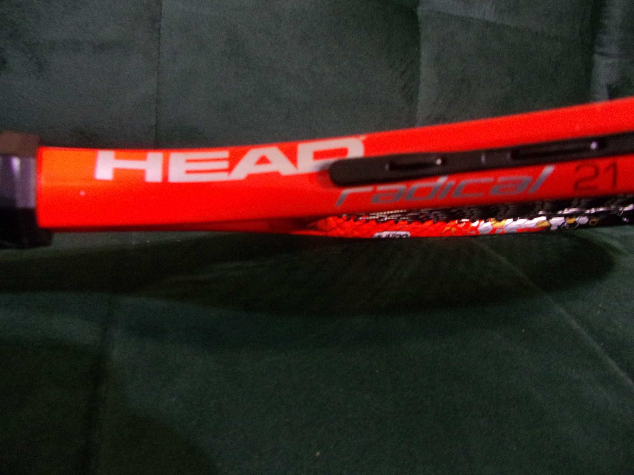 Dla juniora rakieta tenisowa Head Radical Junior 21 waga 180 g