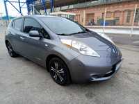 Продам Nissan Leaf