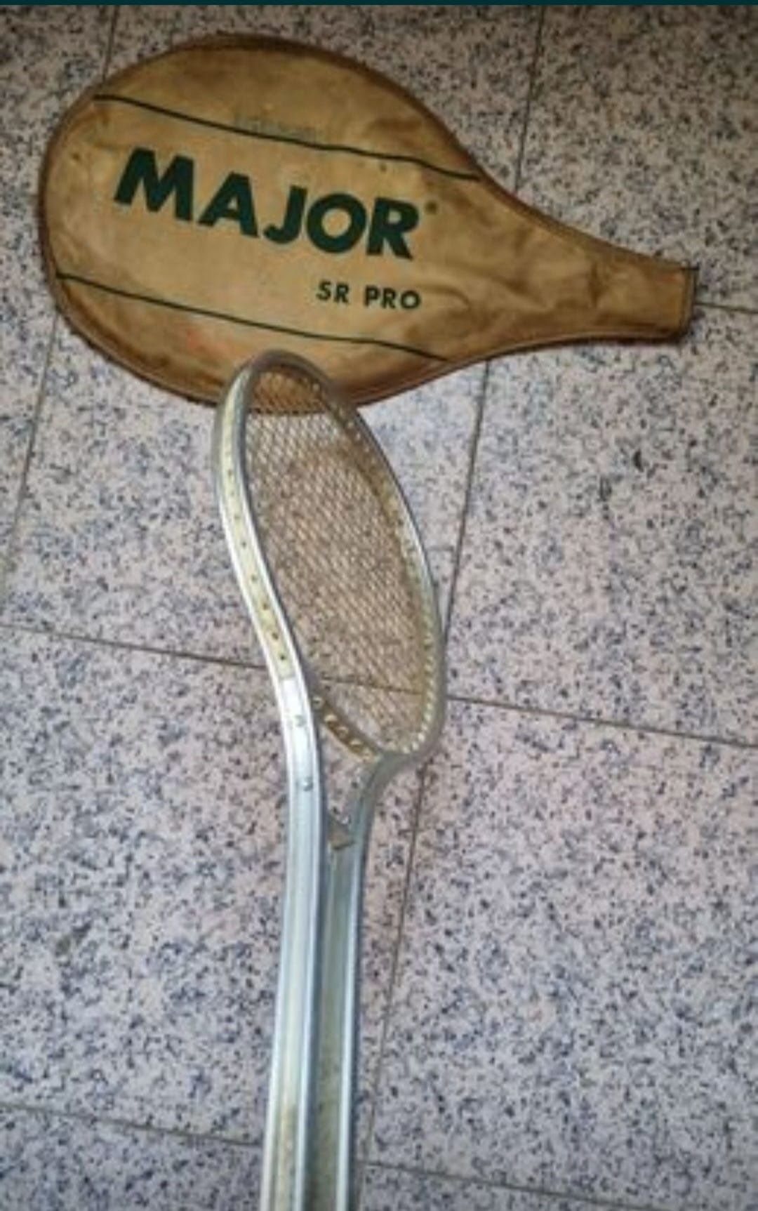 Raquete Tenis Antiga