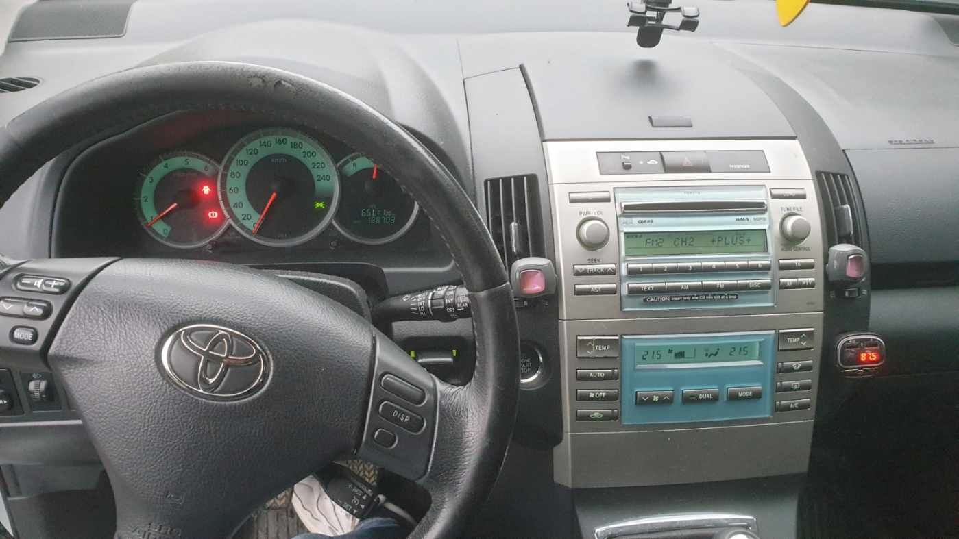 Toyota Corolla verso 2.2d