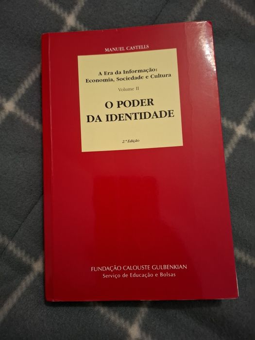 A era da informação: economia,  sociedade e cultura