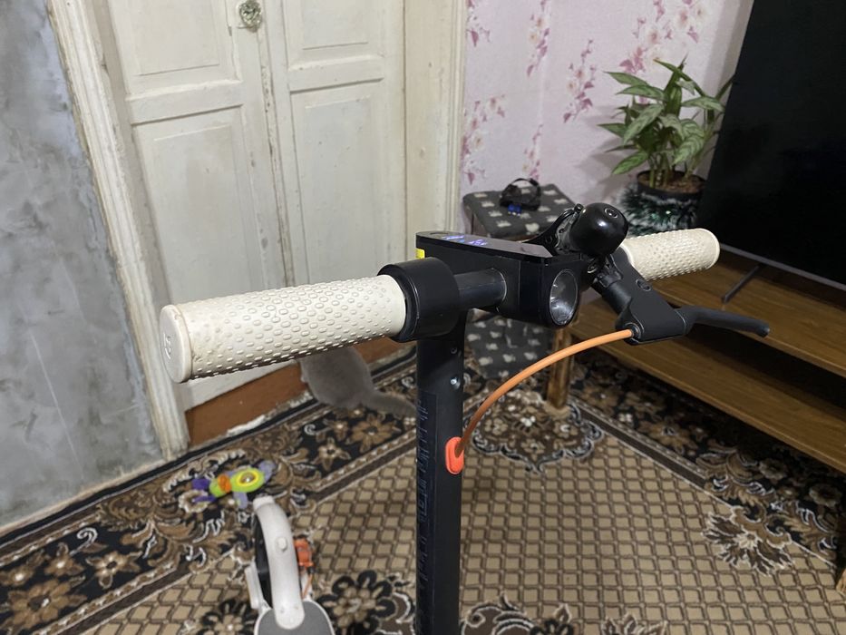 Електросамокат Xiaomi Mi Electric Scooter 3