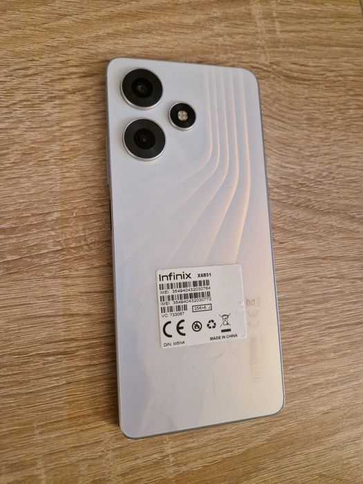 Telefon Infinix Hot 30