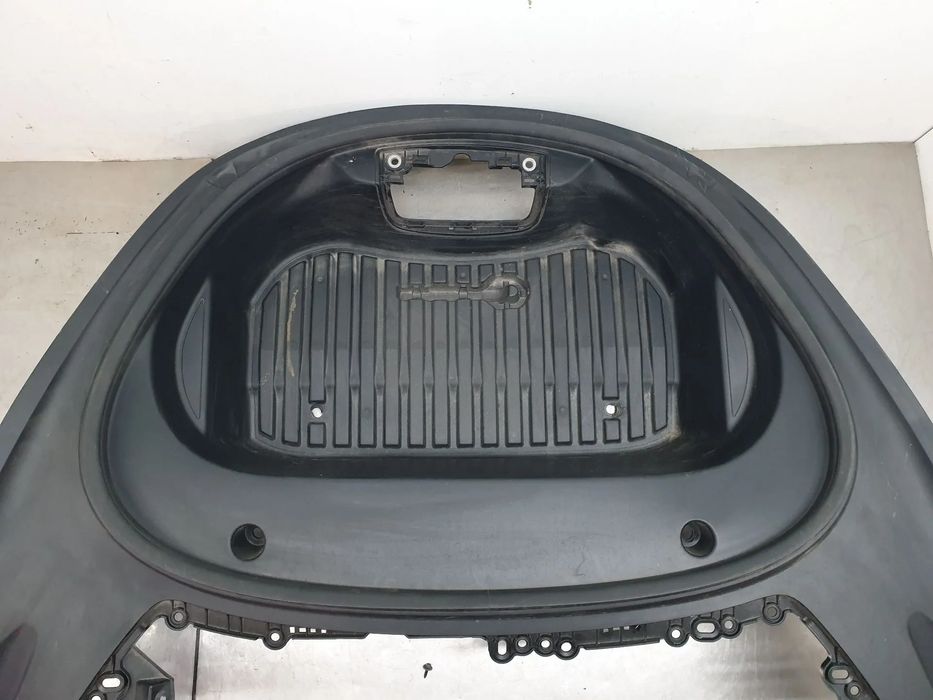 Lastro / bacia da mala TESLA Model 3 (5YJ3)
