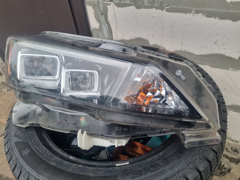 Nissan leaf лед фара