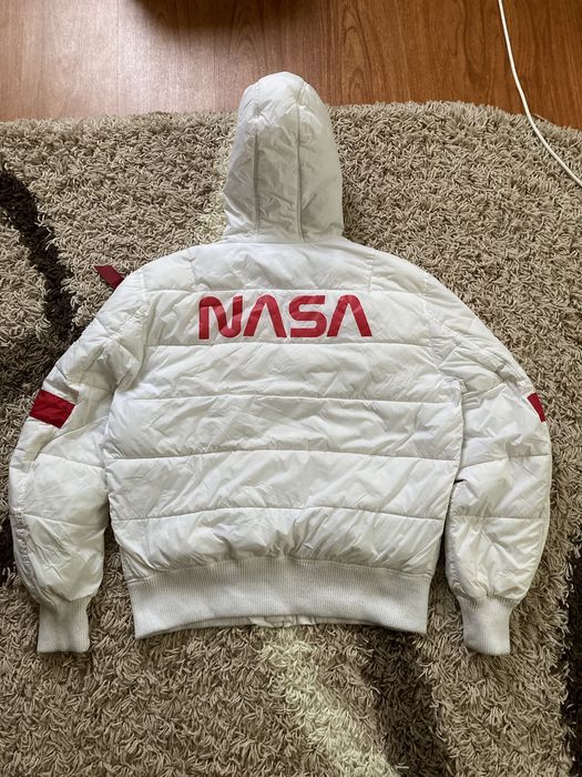 Пуховик бомбер Alpha industries NASA