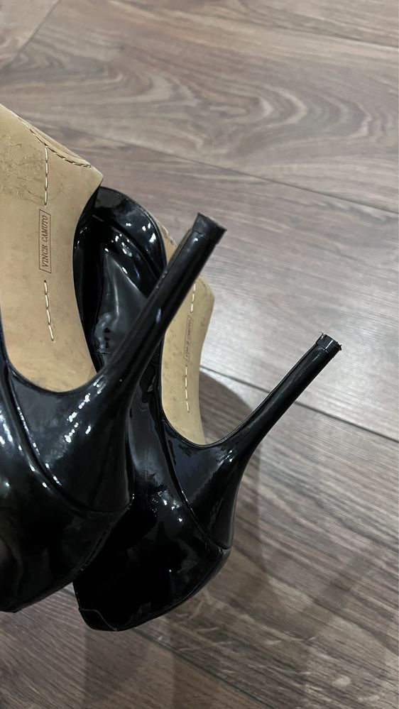 Женские лаковые черные туфли 24,5см вся длина 38 размер Срочно