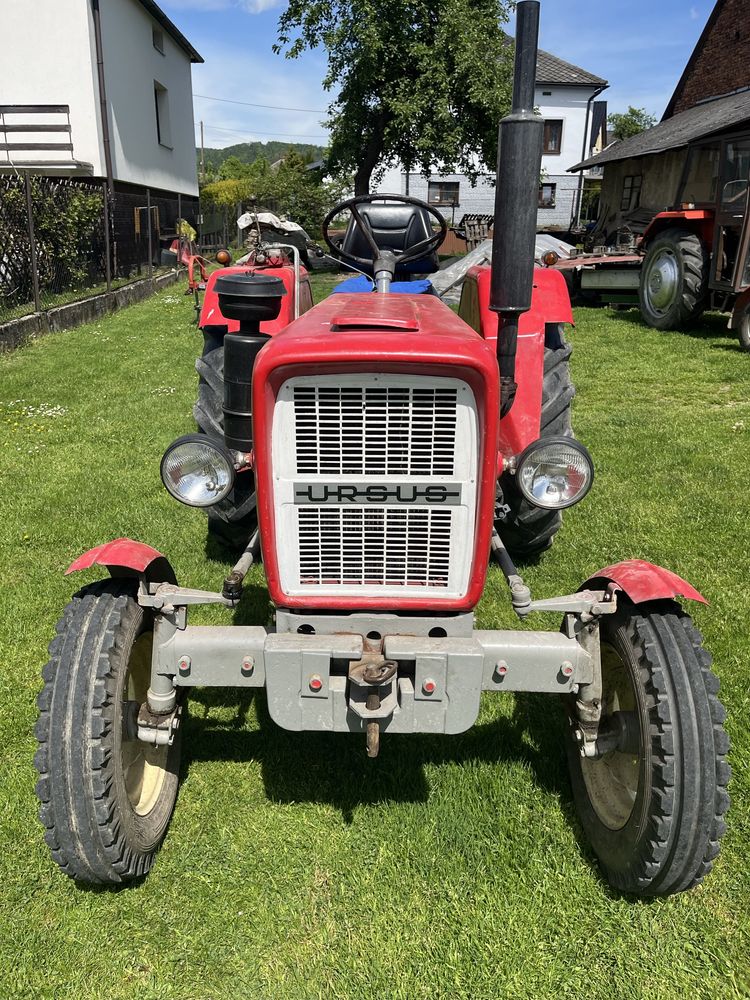 Traktor Ursus c-330