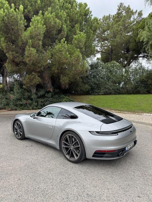 Porsche 911 Carrera (992)