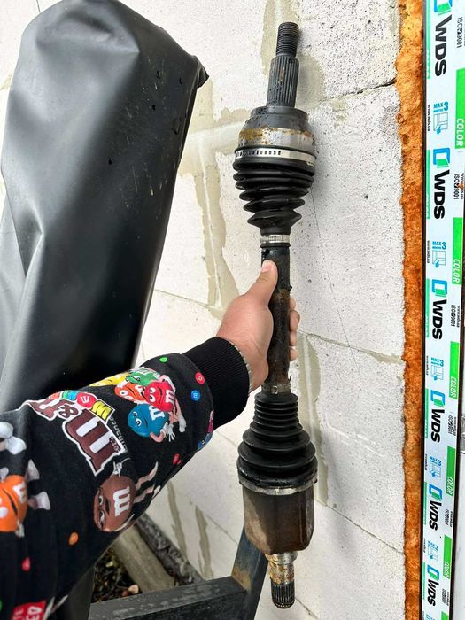 Полуось левая  передняя Range rover l405