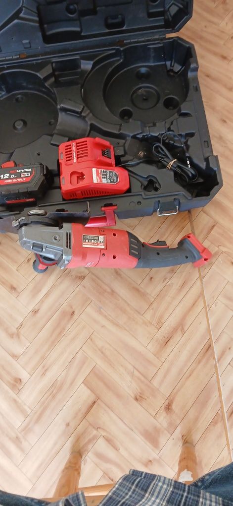 Milwaukee M18 FLAG230XPDB-121C