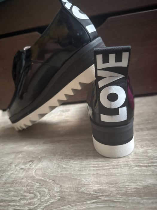 Лакові черевики нові