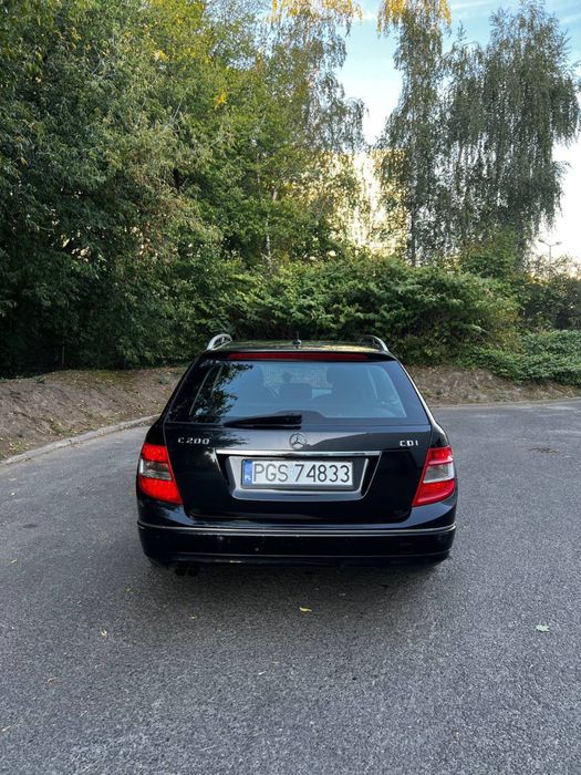 Wynajem aut klasy premium. Mercedes-benz kombi 2.0 diesel