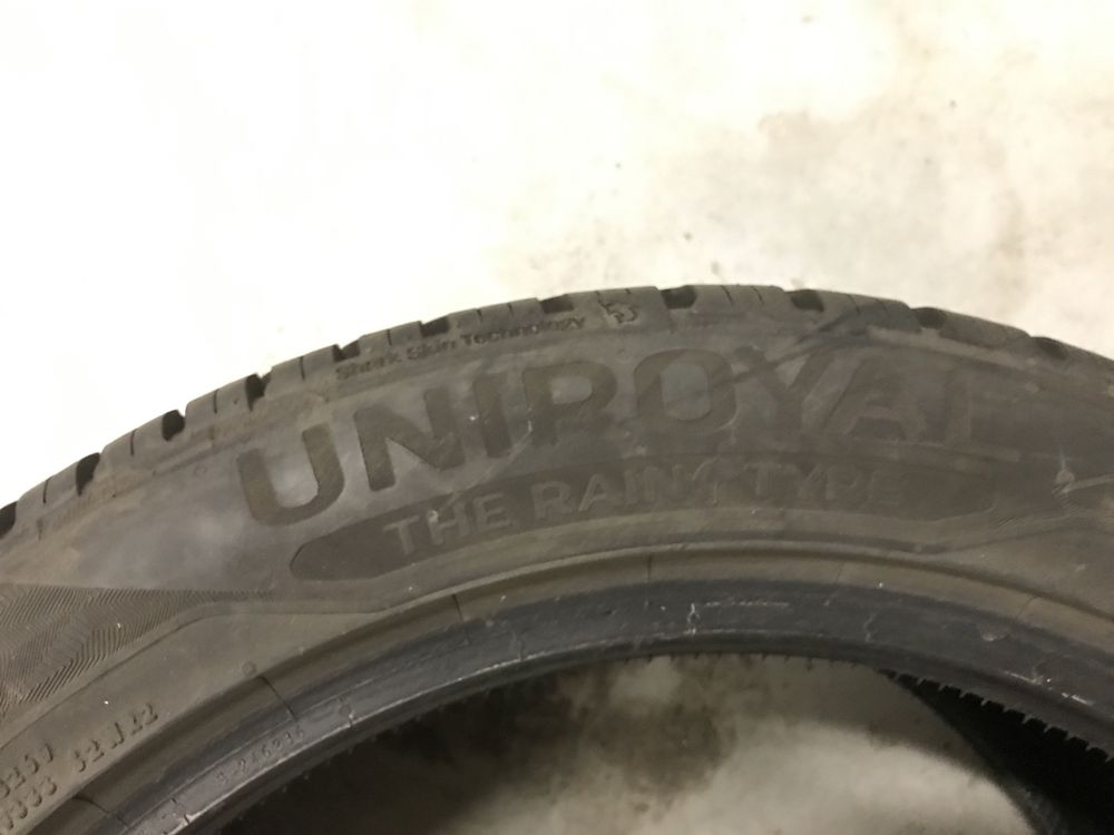 Uniroyal 235/45R17 ALLSEASONEXPERT