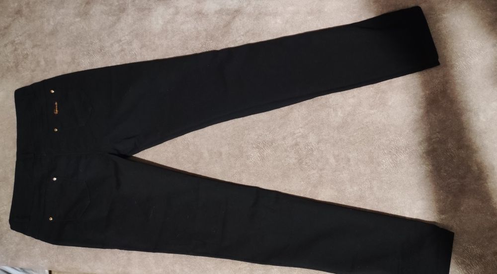 Женские брюки чёрные