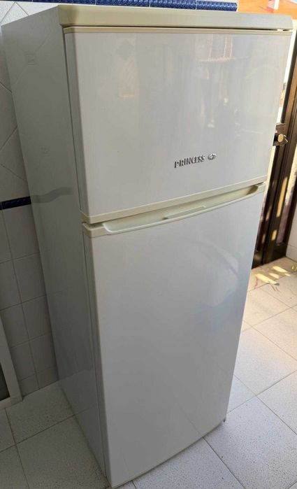 Frigorifico Princess Usada em bom estado e funcionando na perfeição