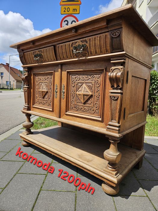 Komoda w Stylu Eklektycznym