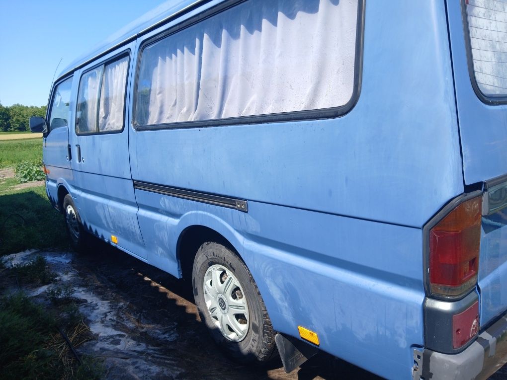 Mazda e2200 дизель