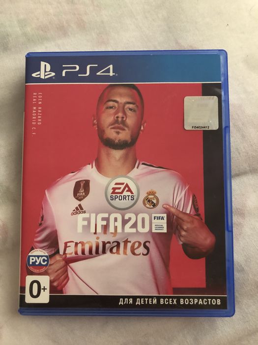 Ігра FIFA 19 для PlayStation 4.