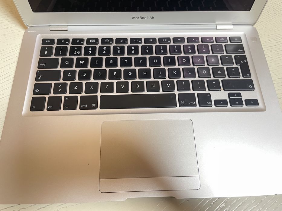 MacBook Air.  Продам