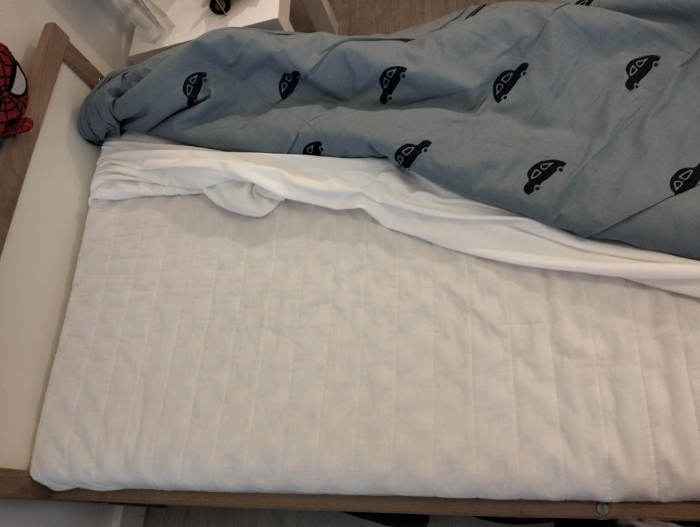 Cama criança Ikea