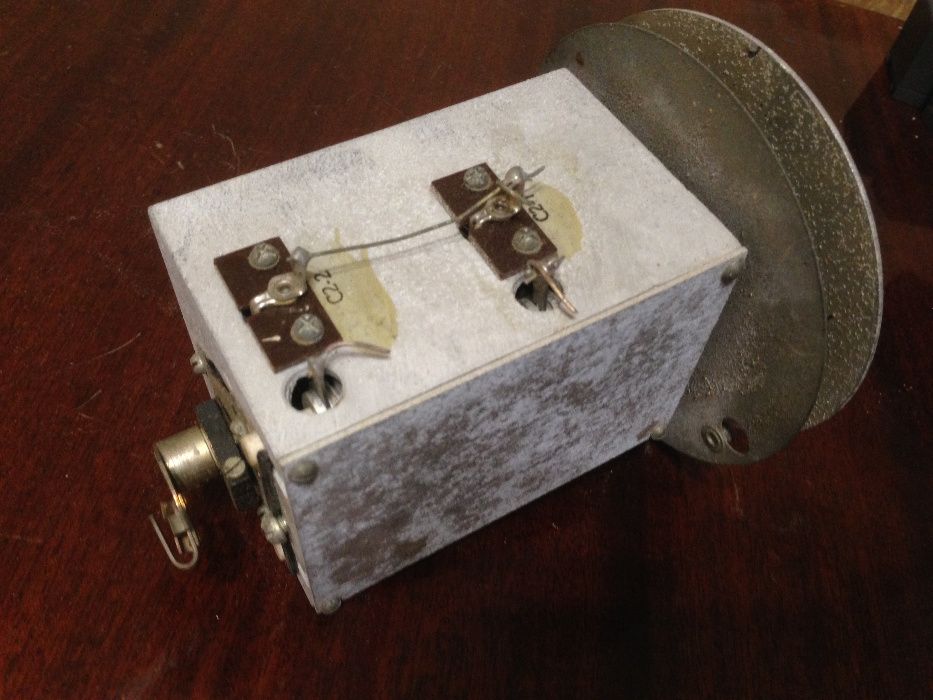 Конденсатор переменной емкости  воздушный