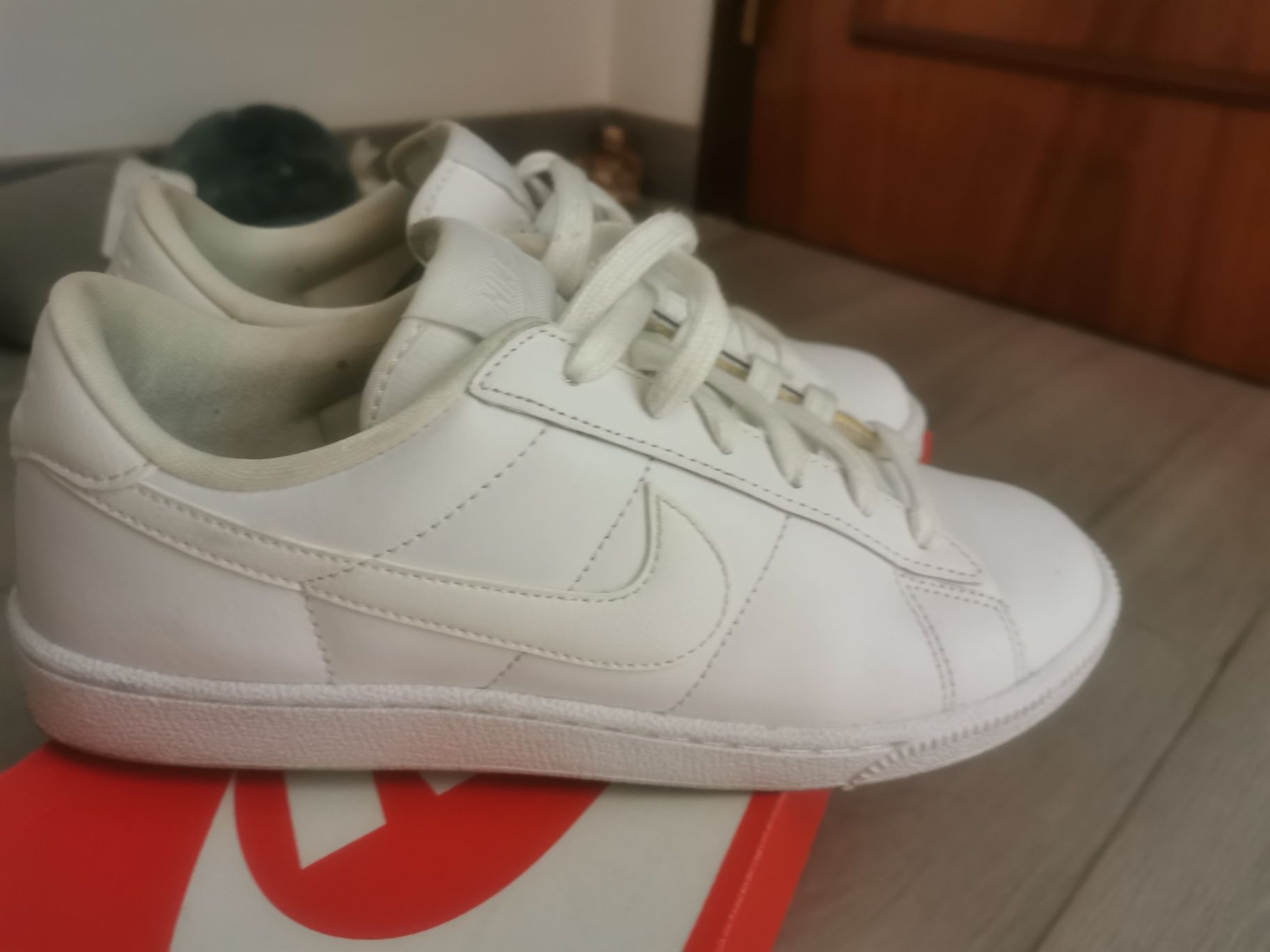 Teni Nike branco