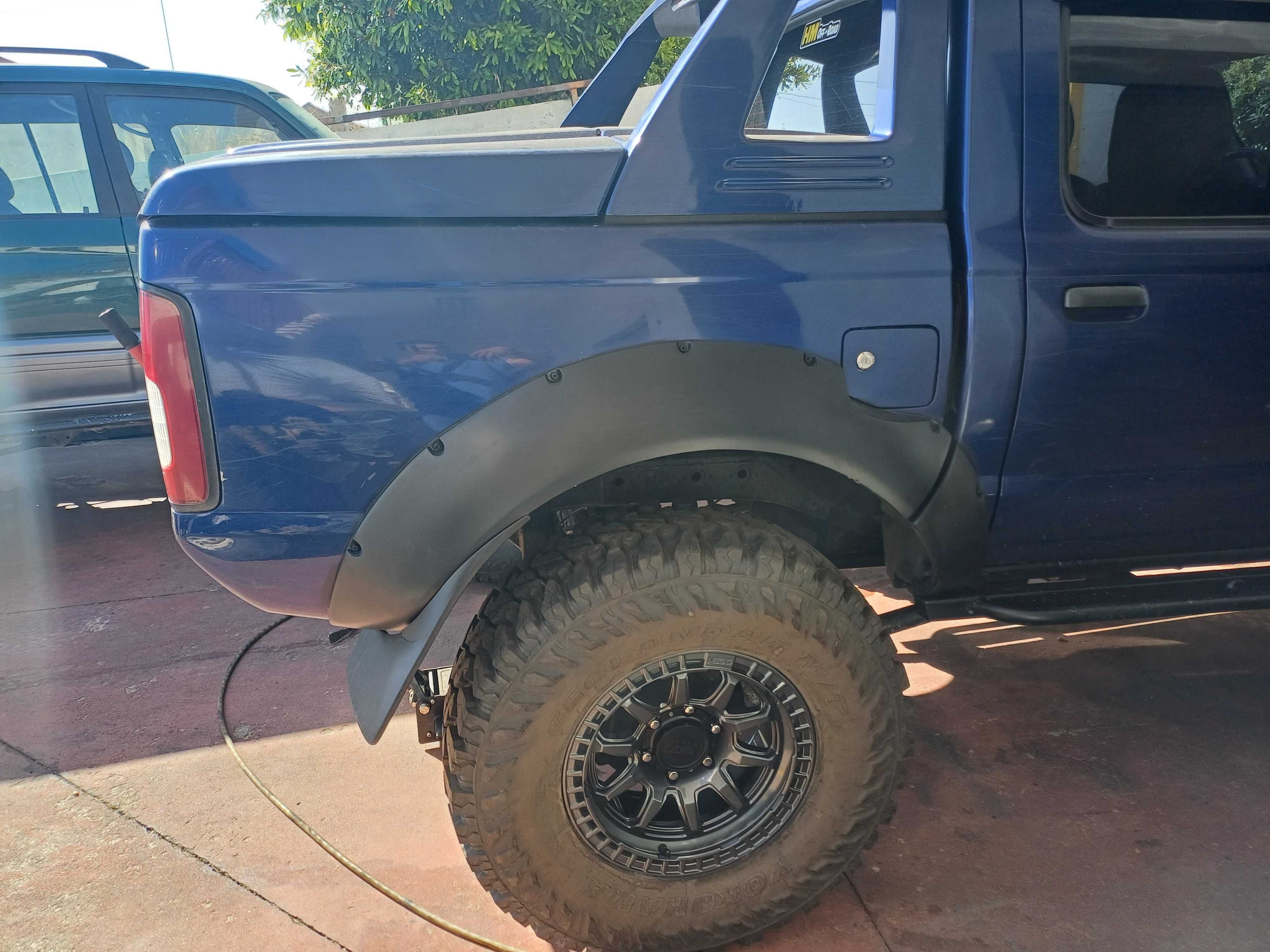 Nissan navara D22 com eixos GR