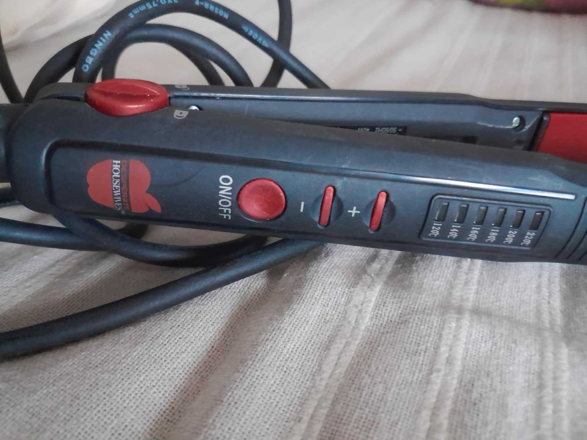 Ferro de alisar cabelo