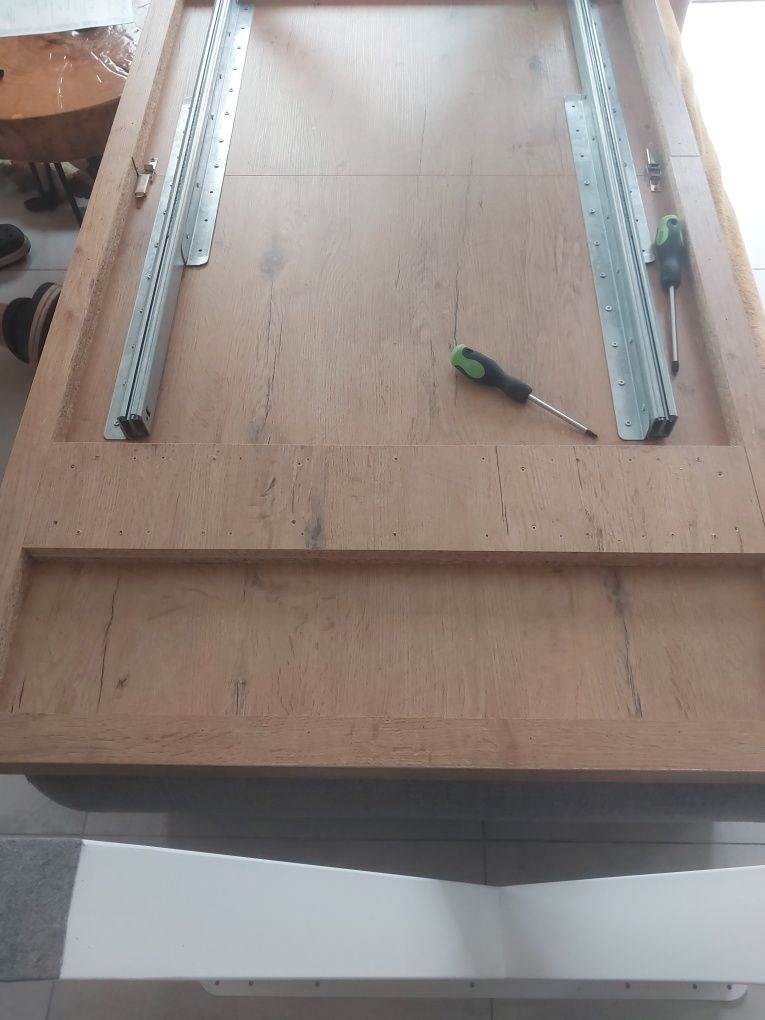 stół 180cm x 90cm dwie wkładki dodatkowe
