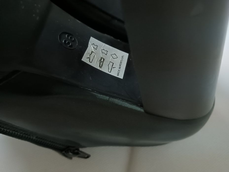 Botas Pretas de Senhora em Pele Marca MOOW