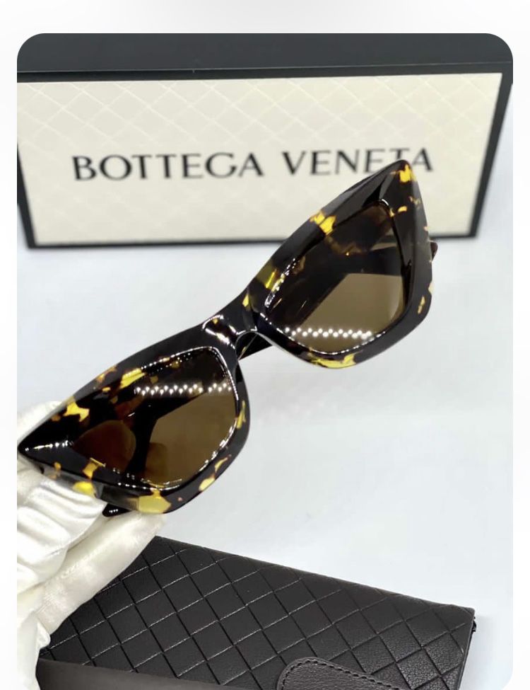 Окуляри сонцезахисні BOTTEGA VENETA