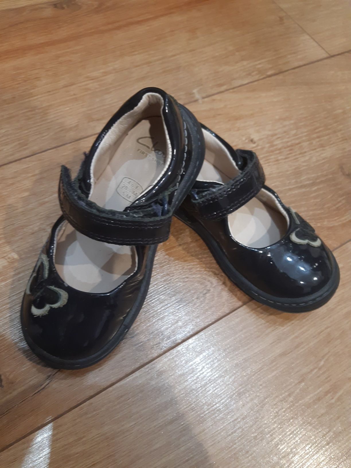 Buty lakierki Clarks rozm. 20.5