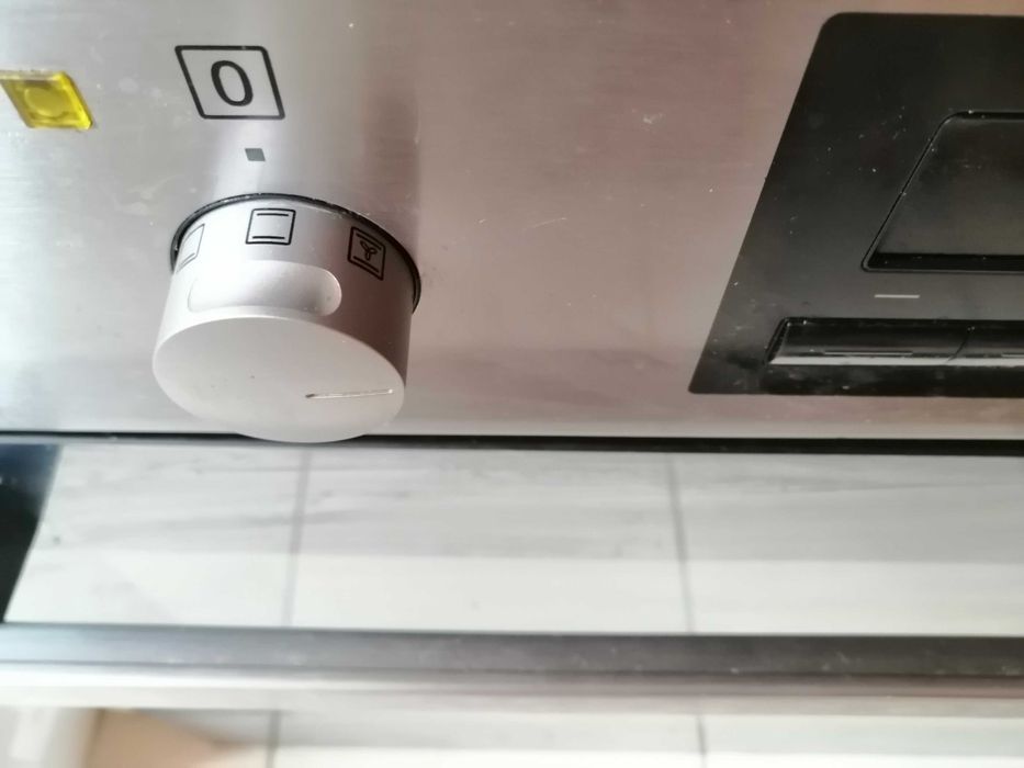 Бу духовка  zanussi